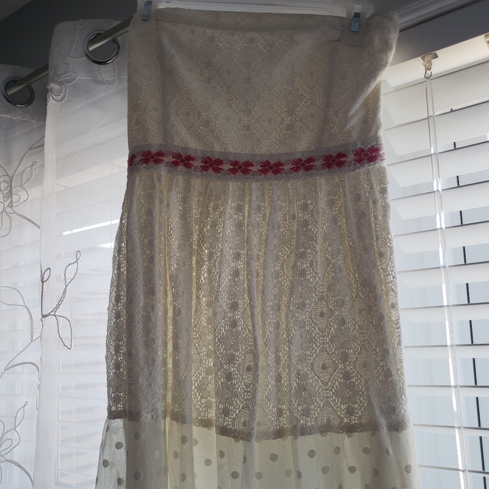 White strapless dress